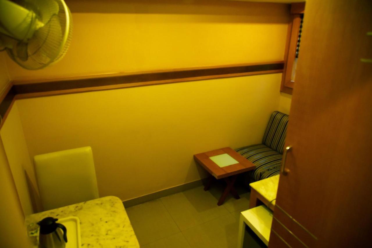 Grand Choice Hotel Бангалор Екстериор снимка