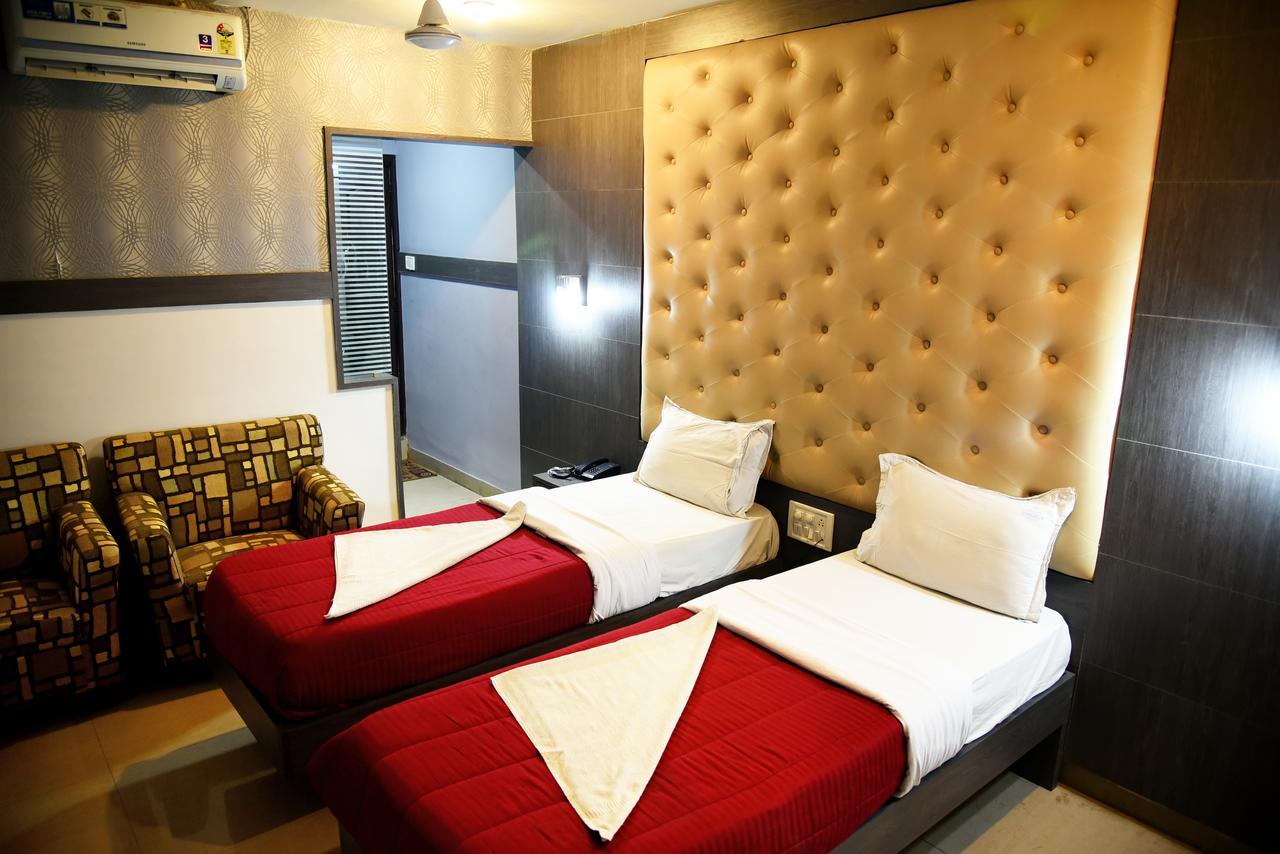 Grand Choice Hotel Бангалор Екстериор снимка