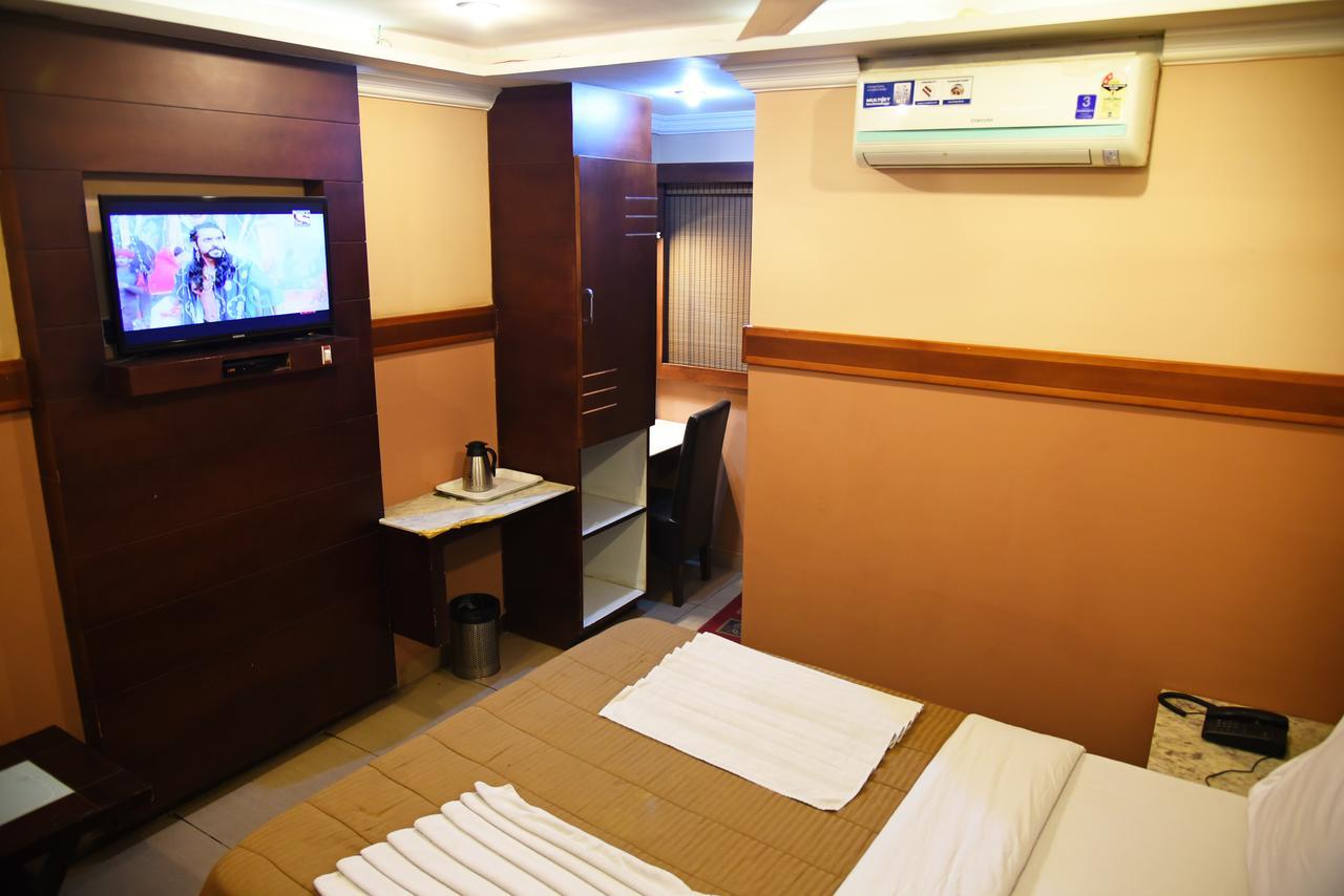 Grand Choice Hotel Бангалор Екстериор снимка