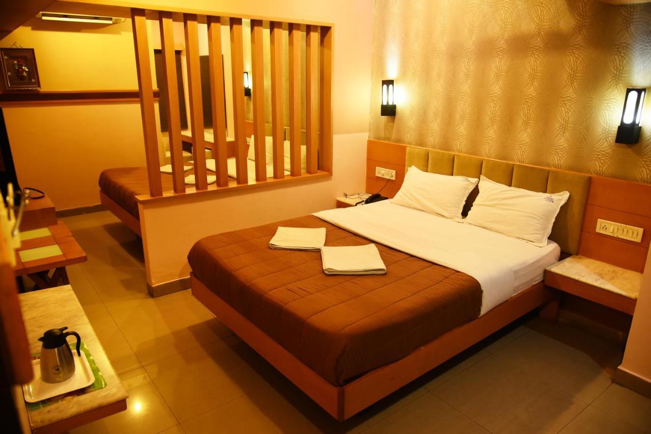 Grand Choice Hotel Бангалор Стая снимка